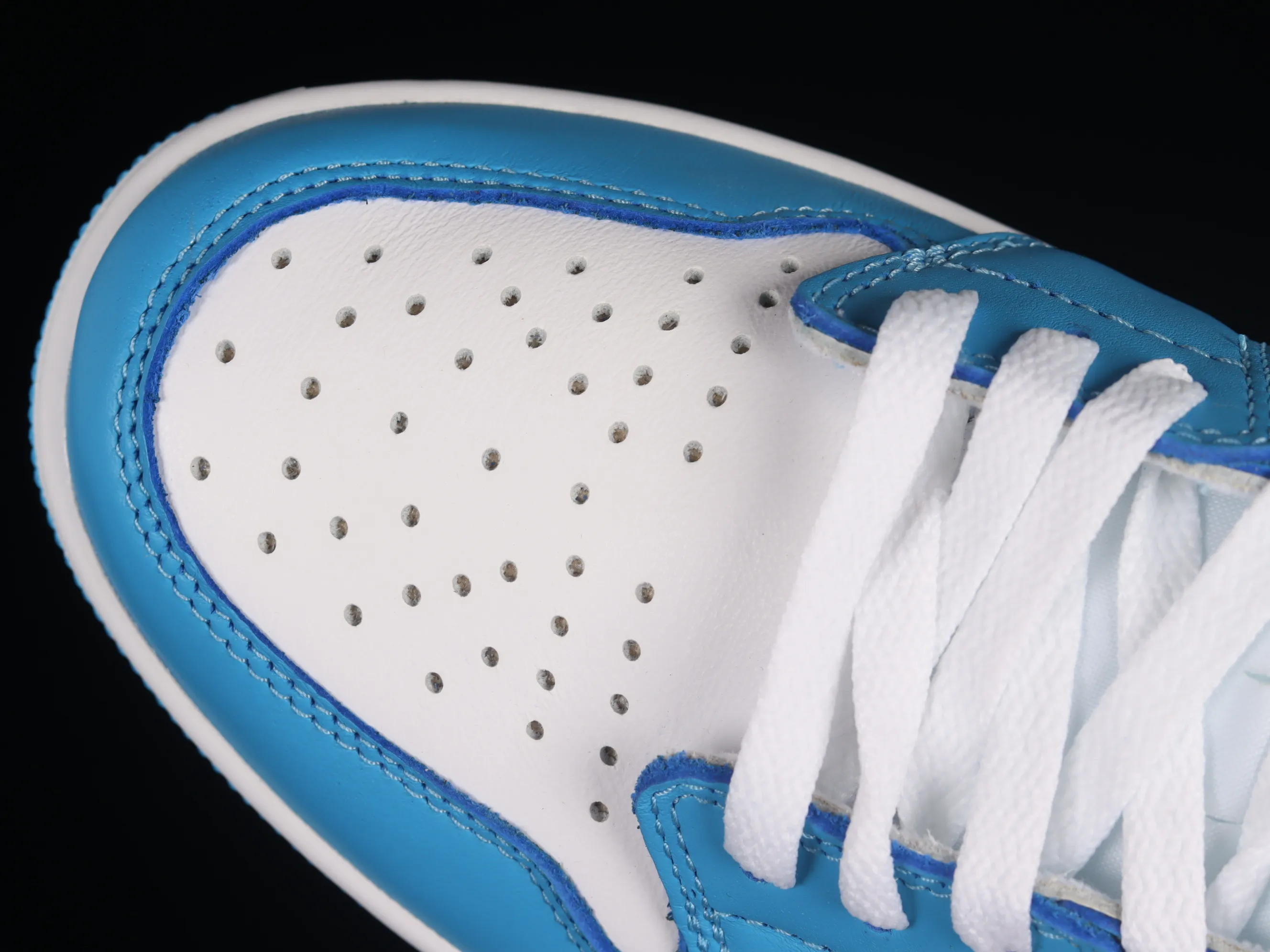All categories Air Jordan Jordan series basketball shoes Air Jordan 1 Low pure original version Nk SB x Air Jordan 1 Low AJ1 Joe 1 joint North Carolina blue full head layer low-top basketball shoes CJ7891-401